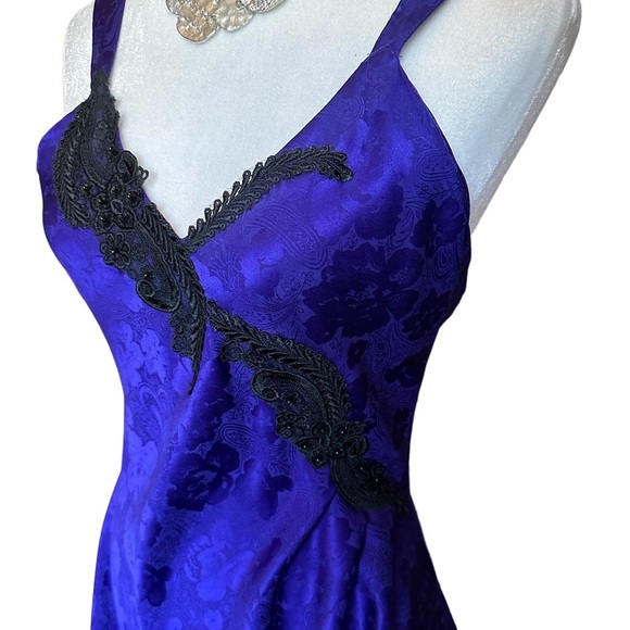 Vintage 2-piece Victoria Secret Lingerie Slip & Robe 🤩 - Picture 6 of 13